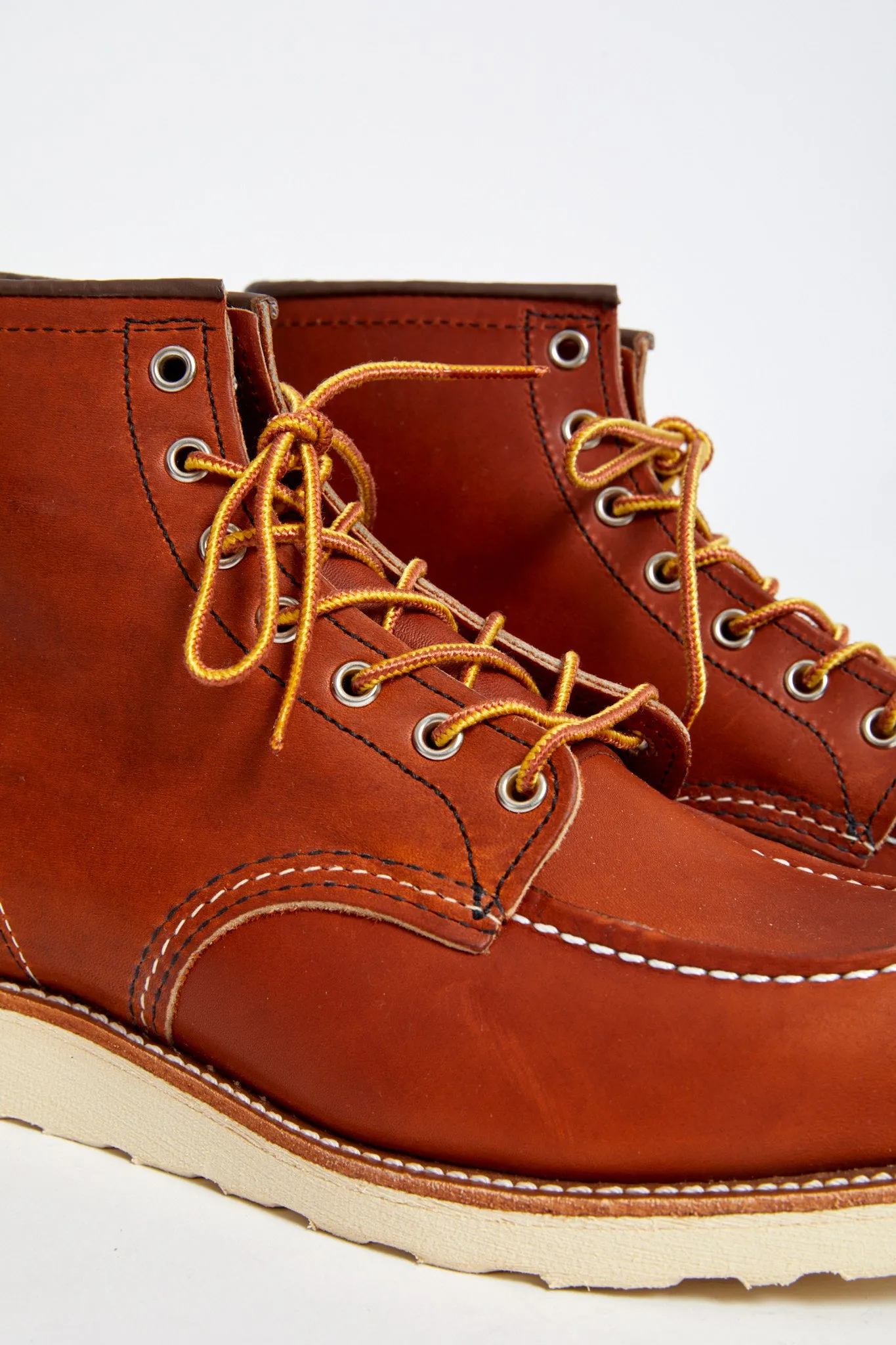 875 Classic Moc