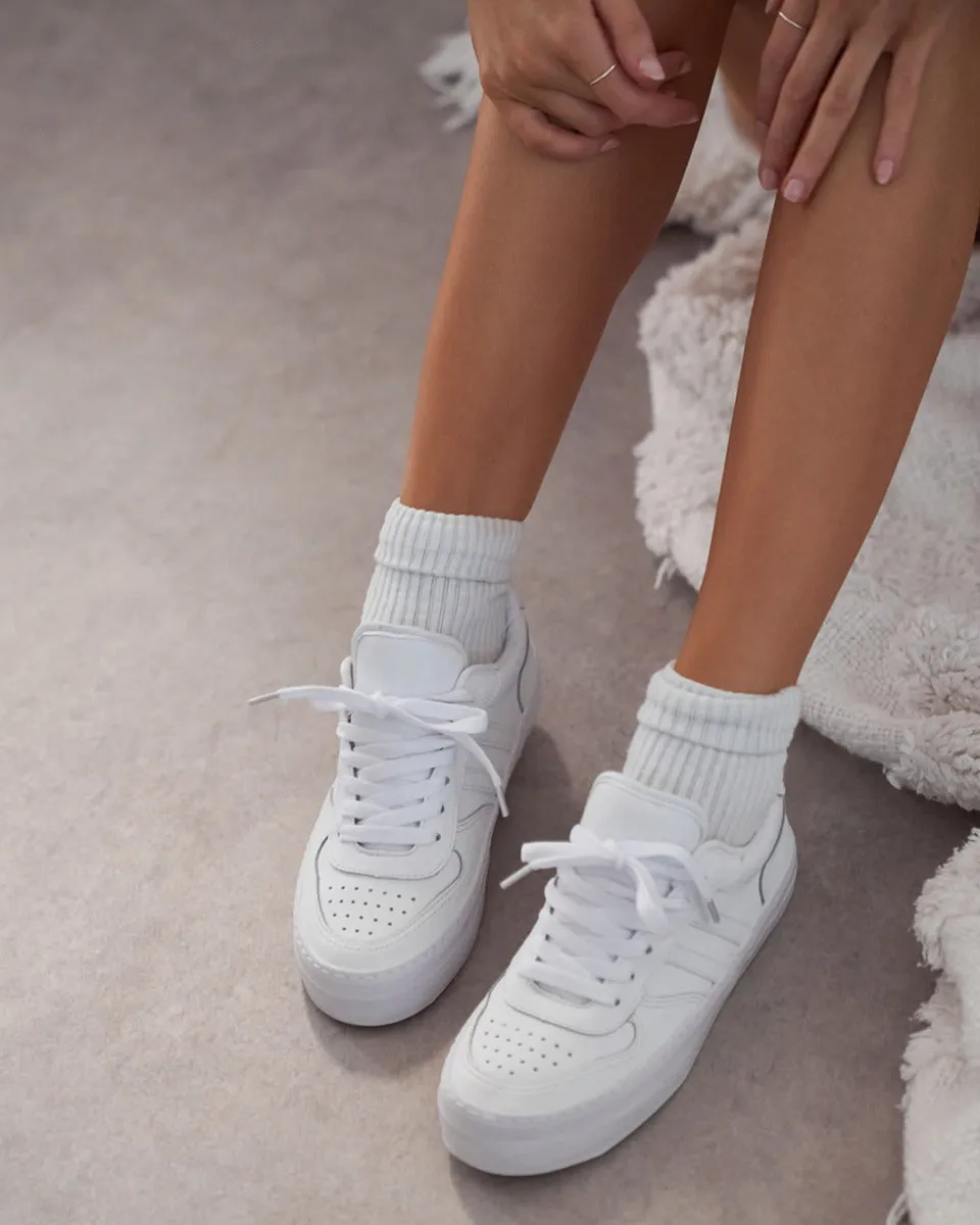 AIRIES TRAINER - WHITE