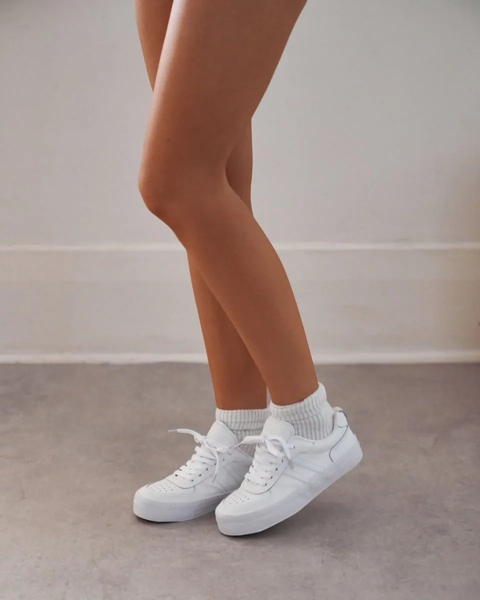 AIRIES TRAINER - WHITE