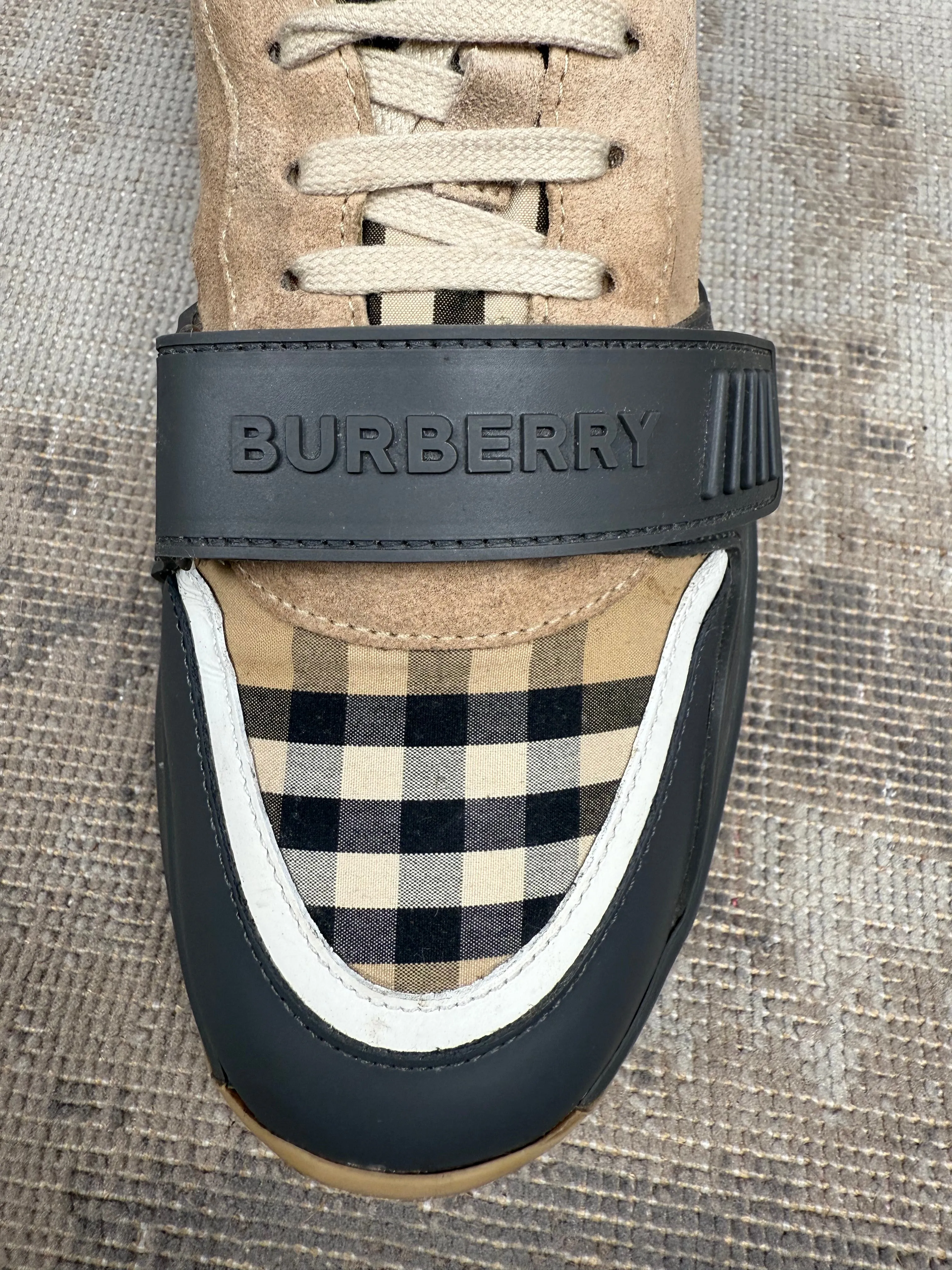 Burberry Ramsey Trainer - Grey / Beige