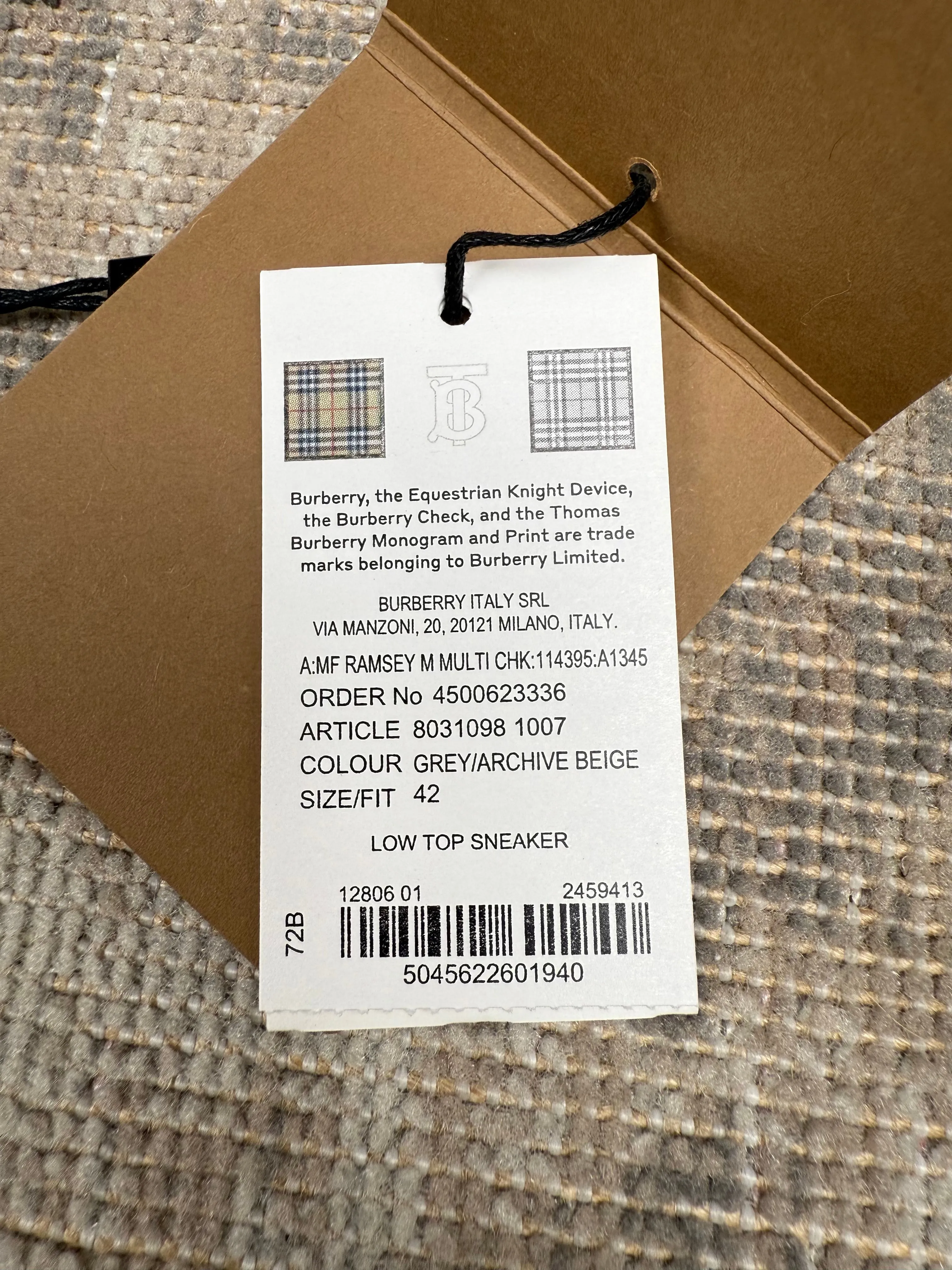 Burberry Ramsey Trainer - Grey / Beige