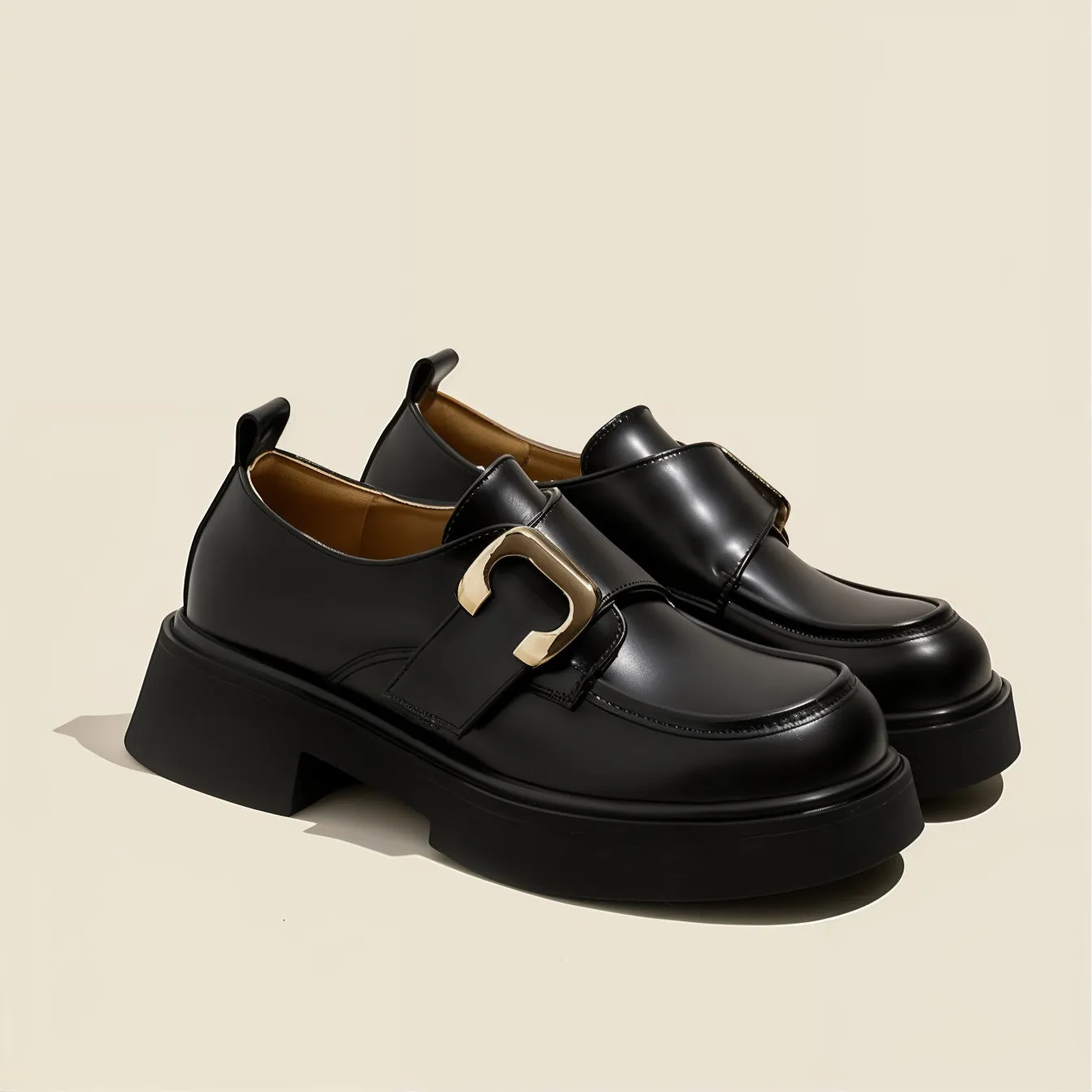 Chunky Loafer in Gloss