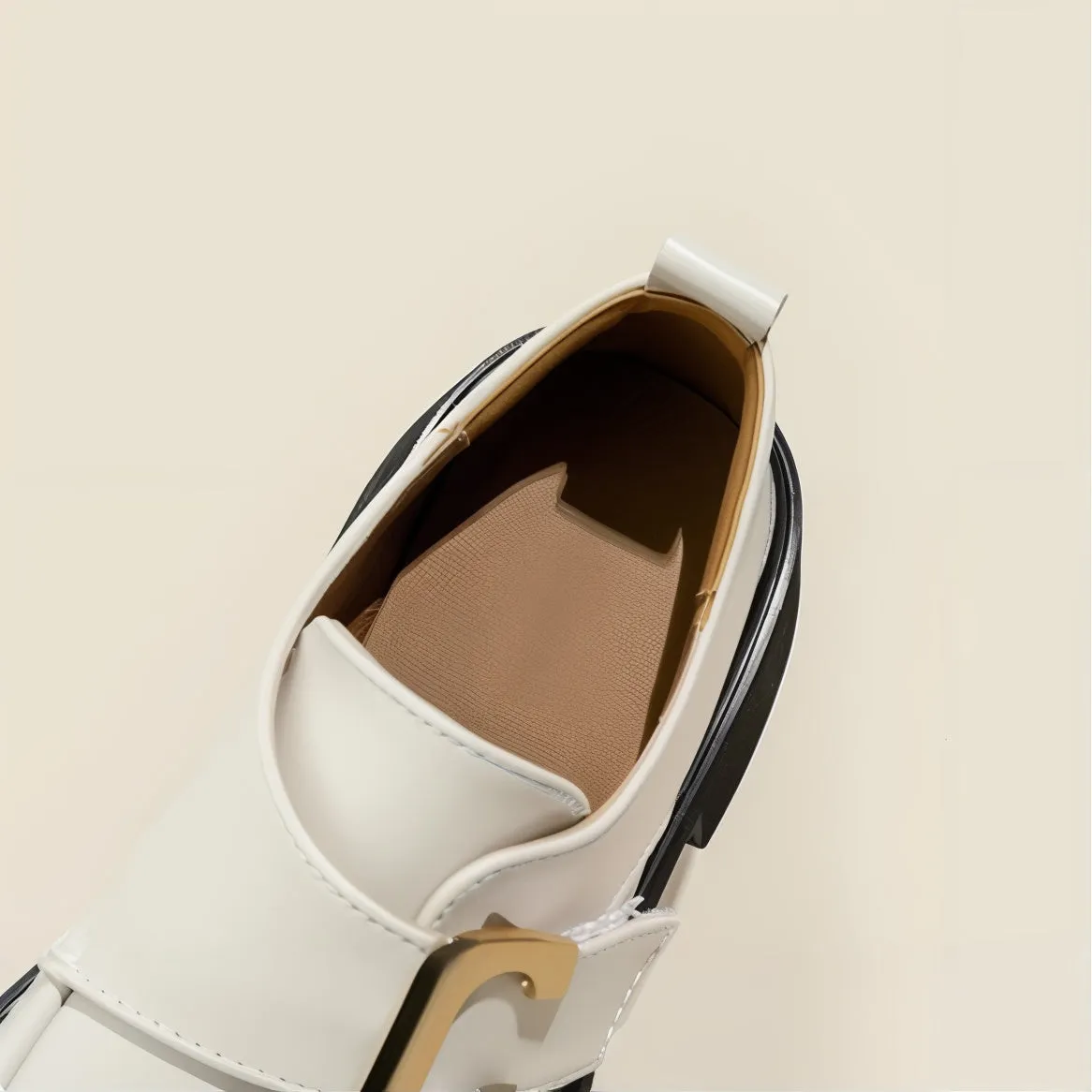 Chunky Loafer in Gloss