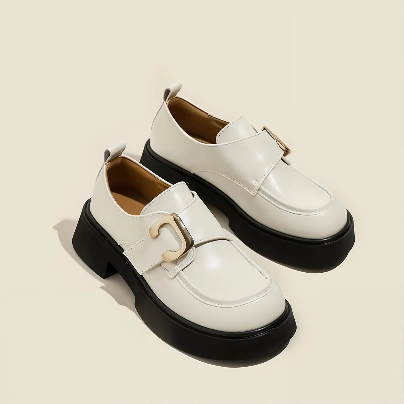 Chunky Loafer in Gloss