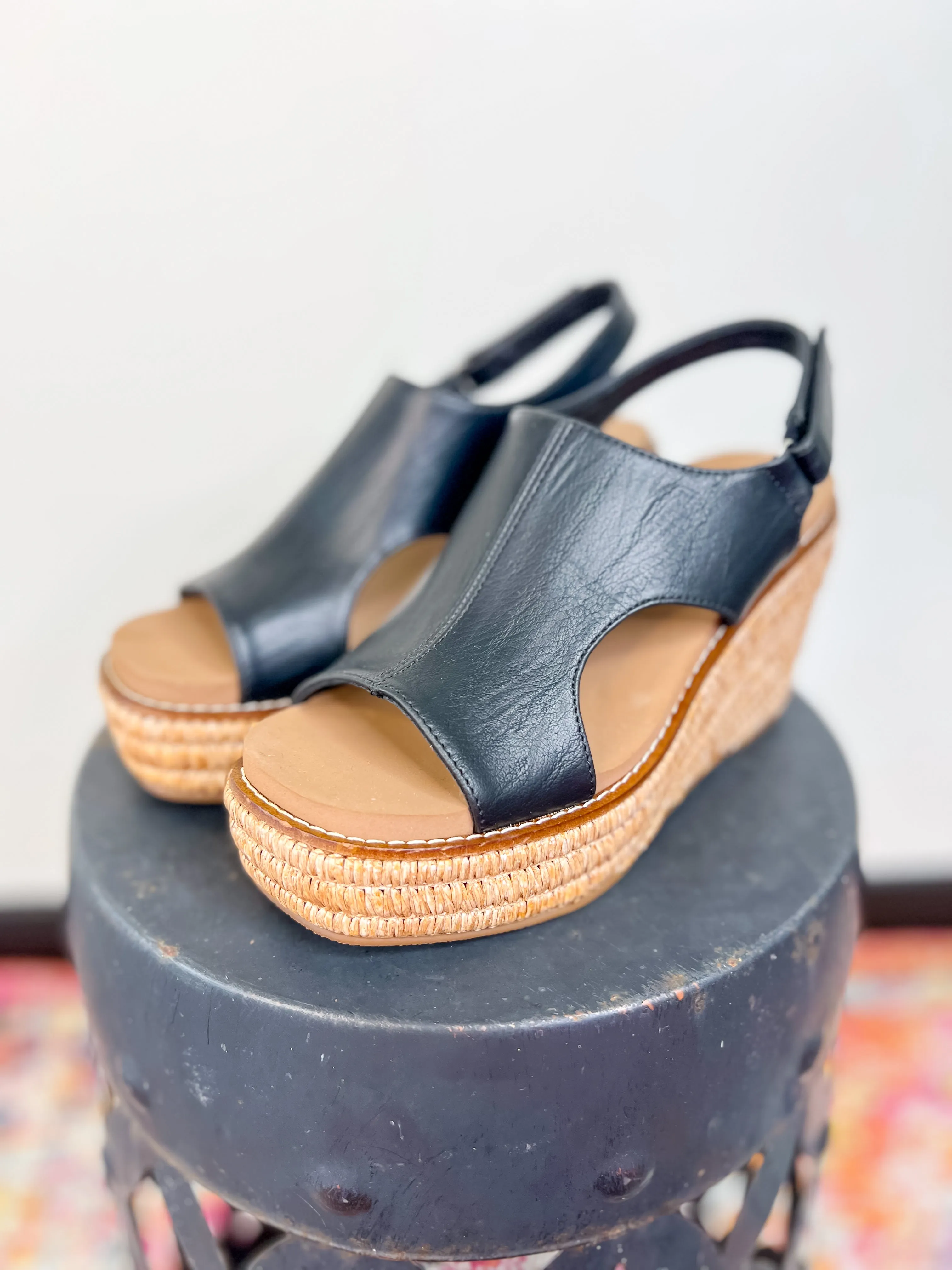 [Corky's] Freddie Wedge - Black Smooth