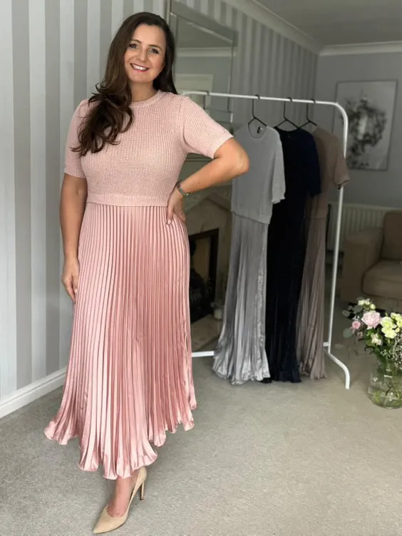 Grey/Silver Short Sleeve Pleated Jumper Dress