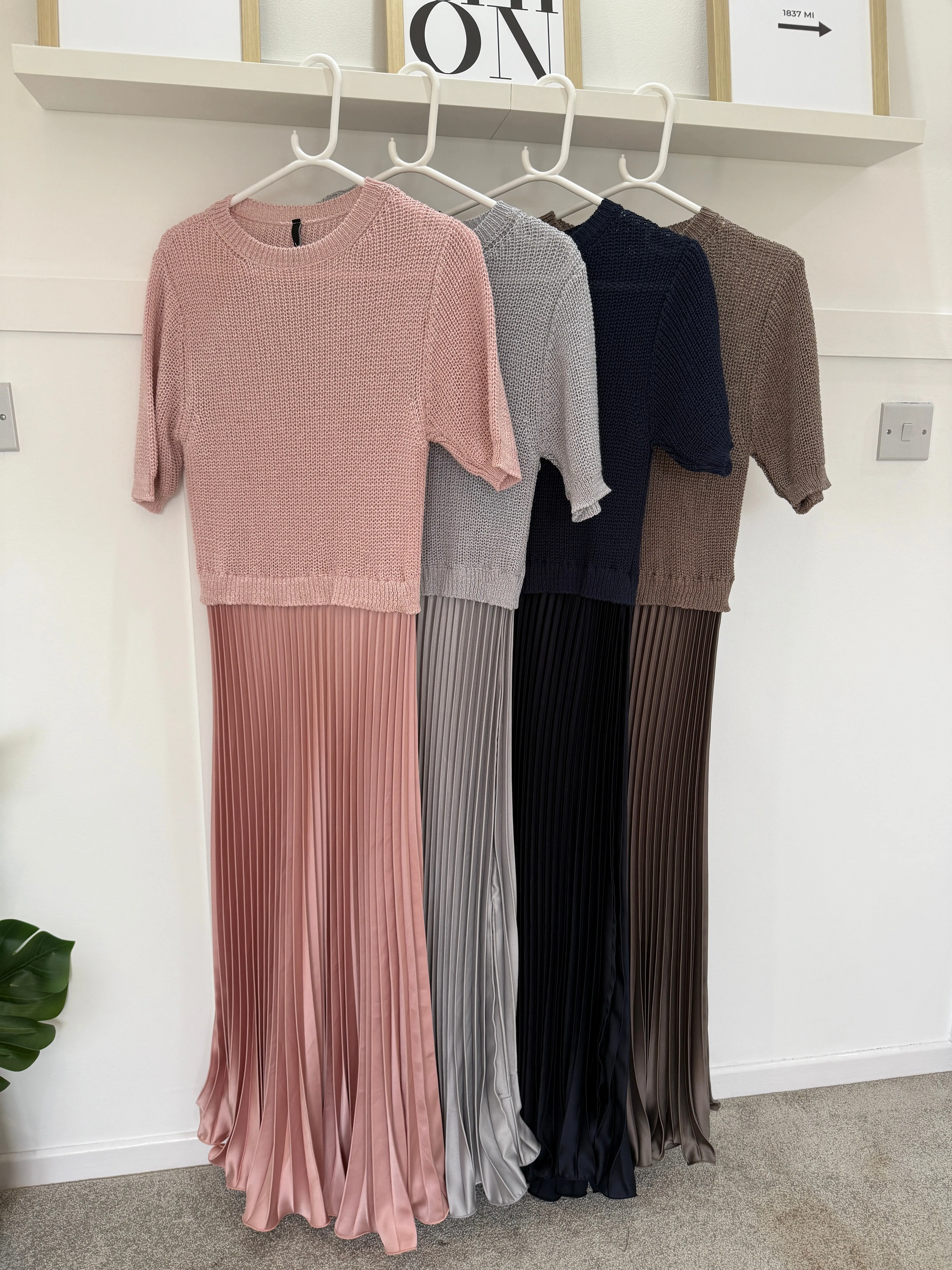 Grey/Silver Short Sleeve Pleated Jumper Dress