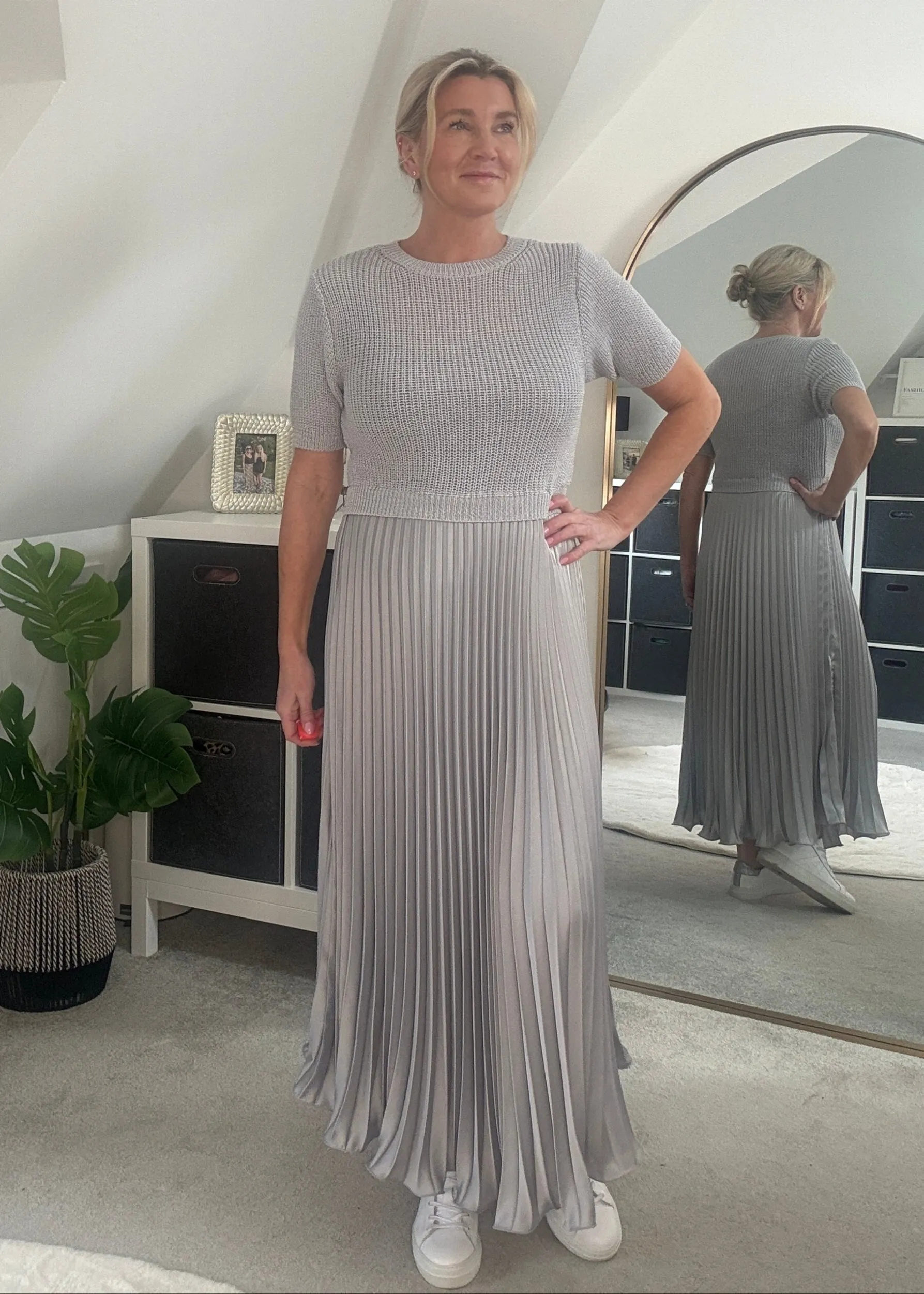 Grey/Silver Short Sleeve Pleated Jumper Dress