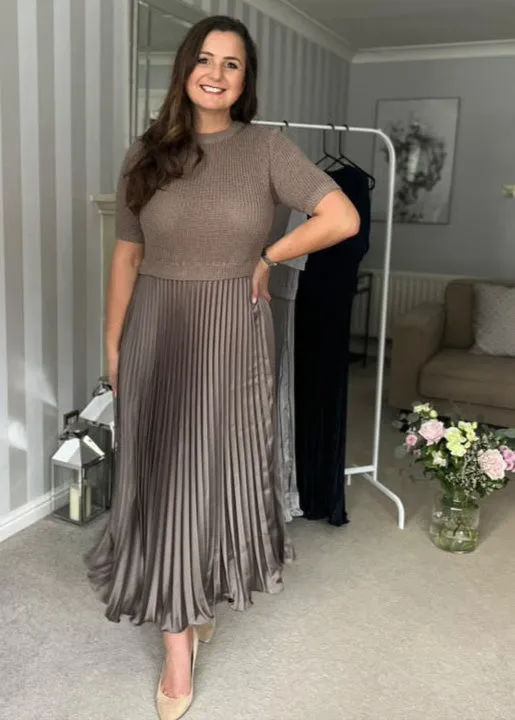 Grey/Silver Short Sleeve Pleated Jumper Dress
