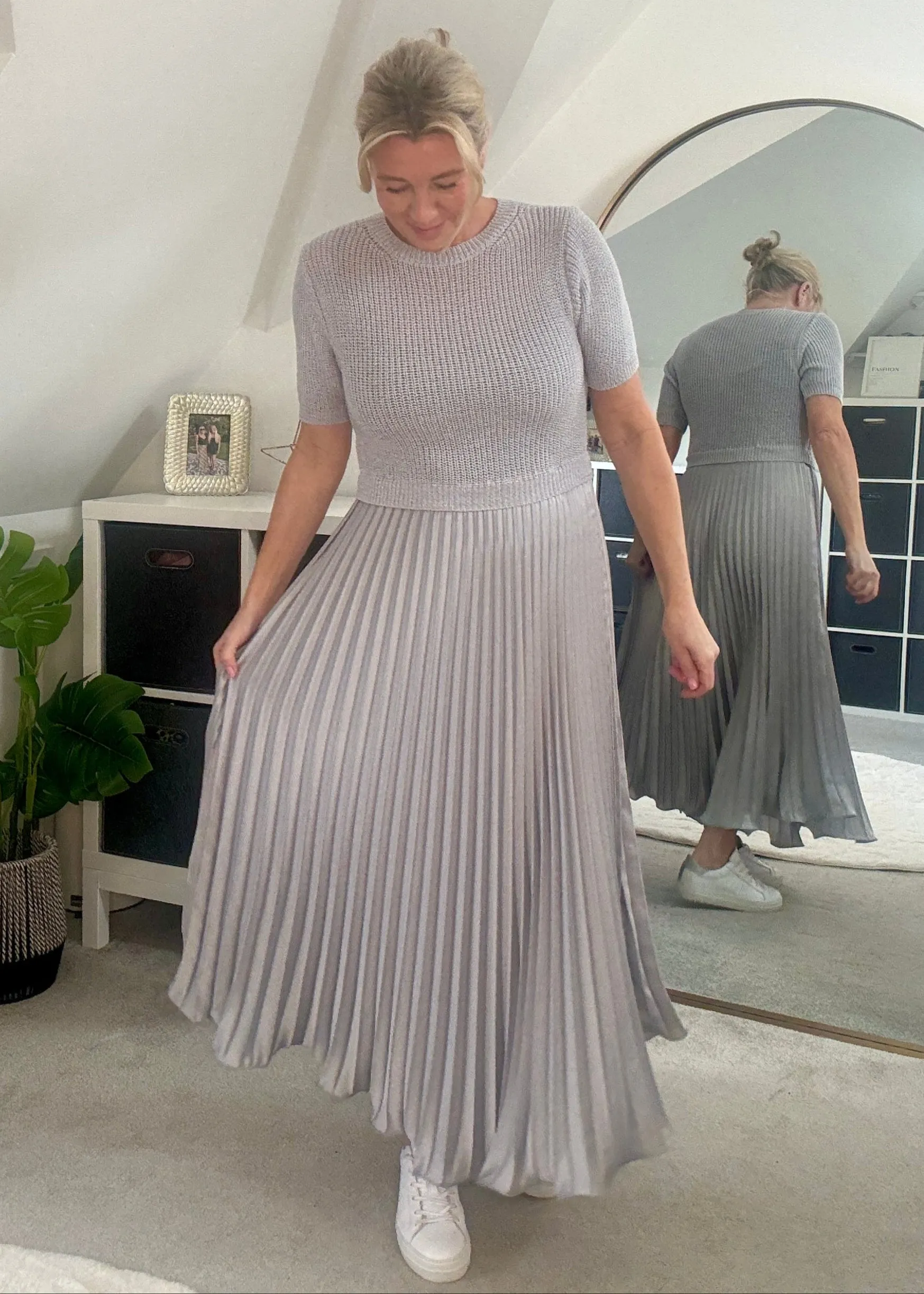 Grey/Silver Short Sleeve Pleated Jumper Dress