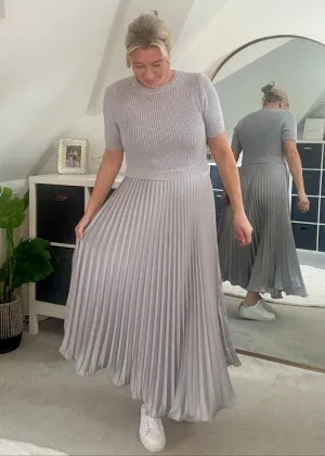 Grey/Silver Short Sleeve Pleated Jumper Dress