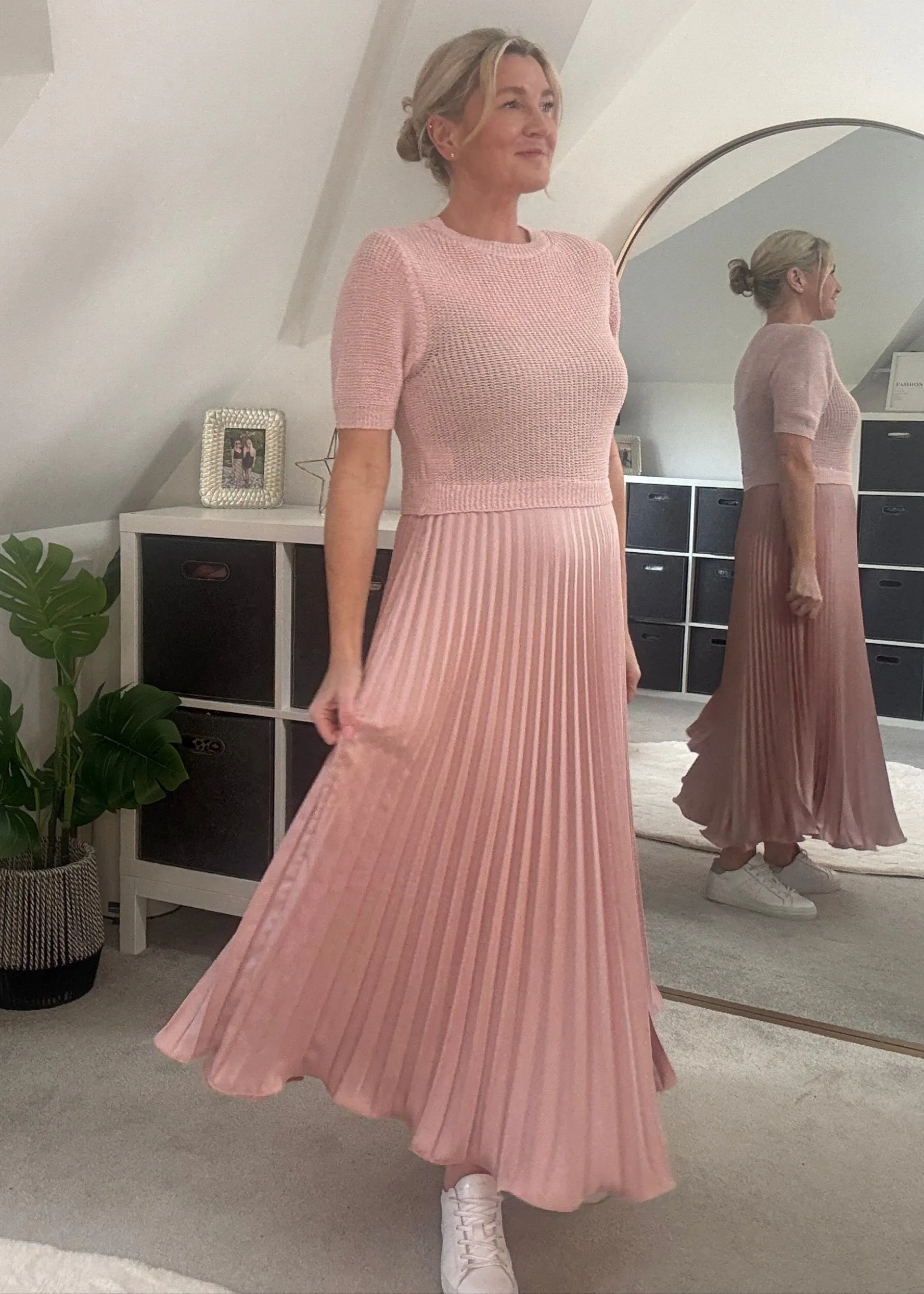 Grey/Silver Short Sleeve Pleated Jumper Dress
