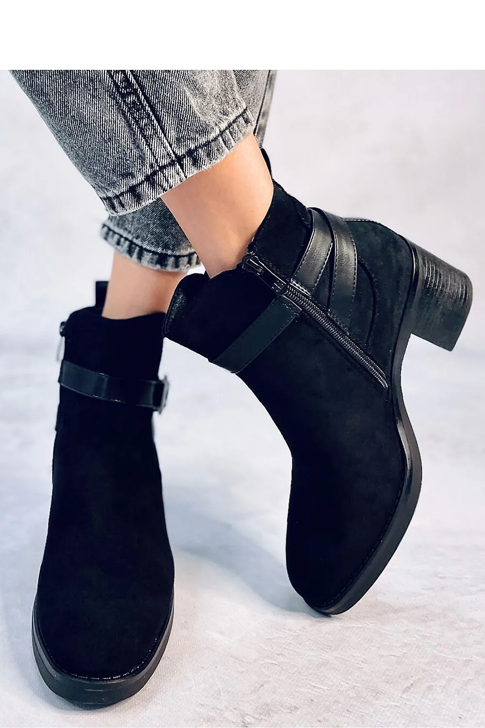 Heel boots