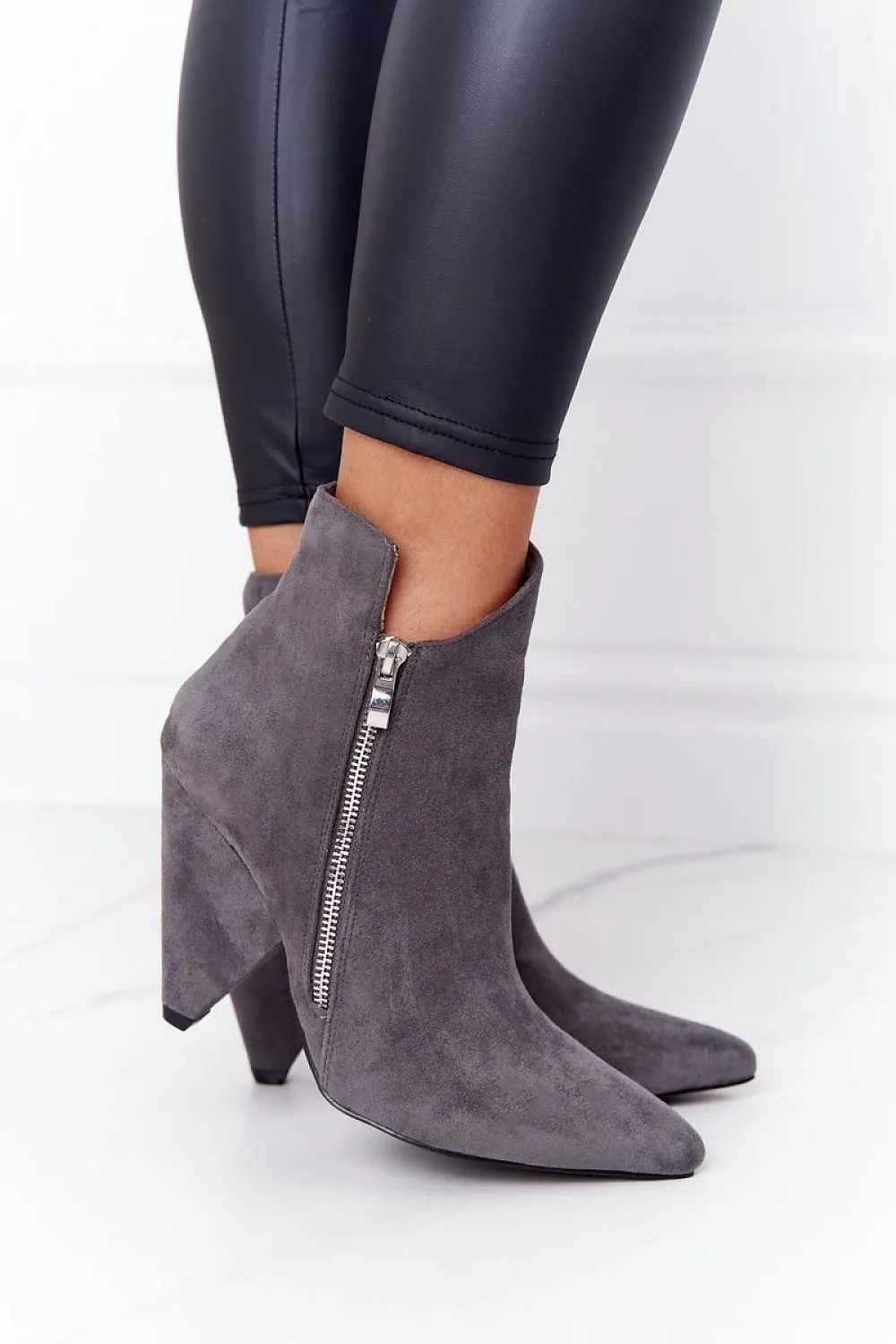 Heel boots