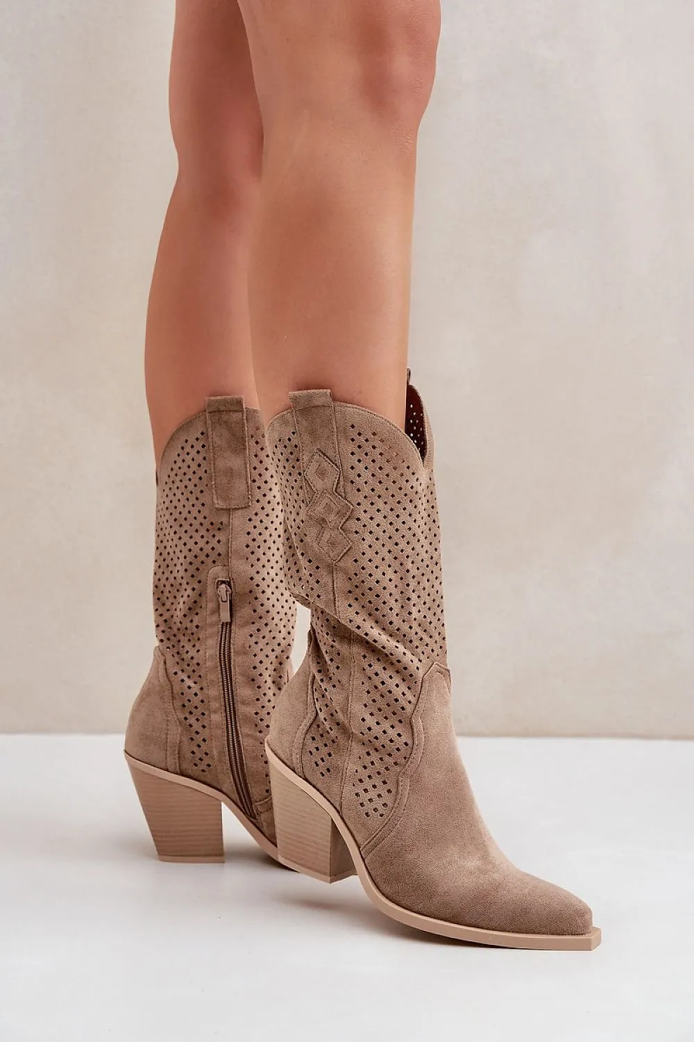 Heel boots