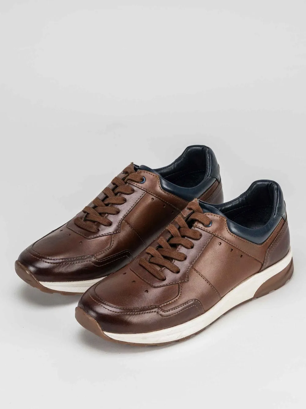 Max Trainers in Cognac