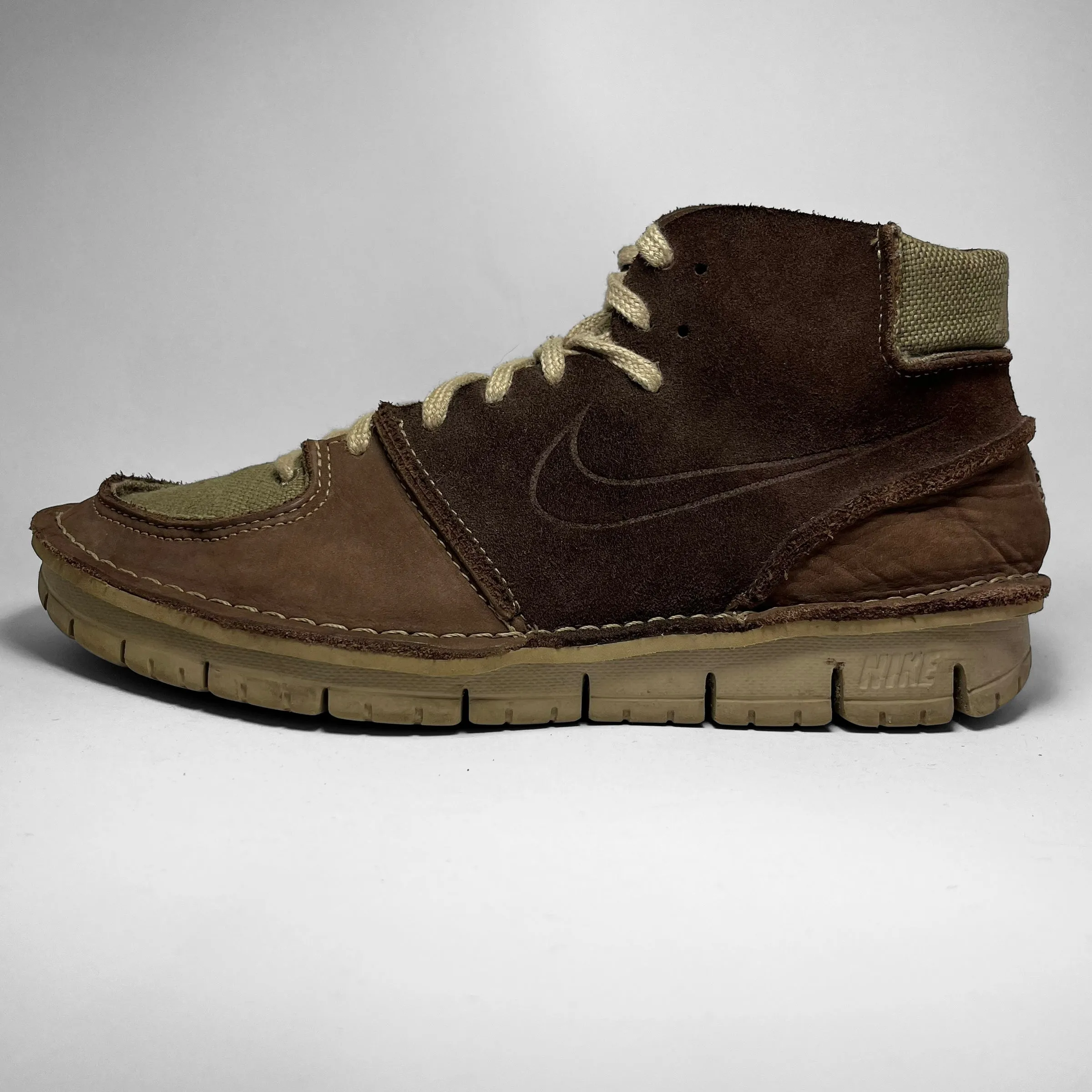 Nike Considered BB Mid (2005-2009)