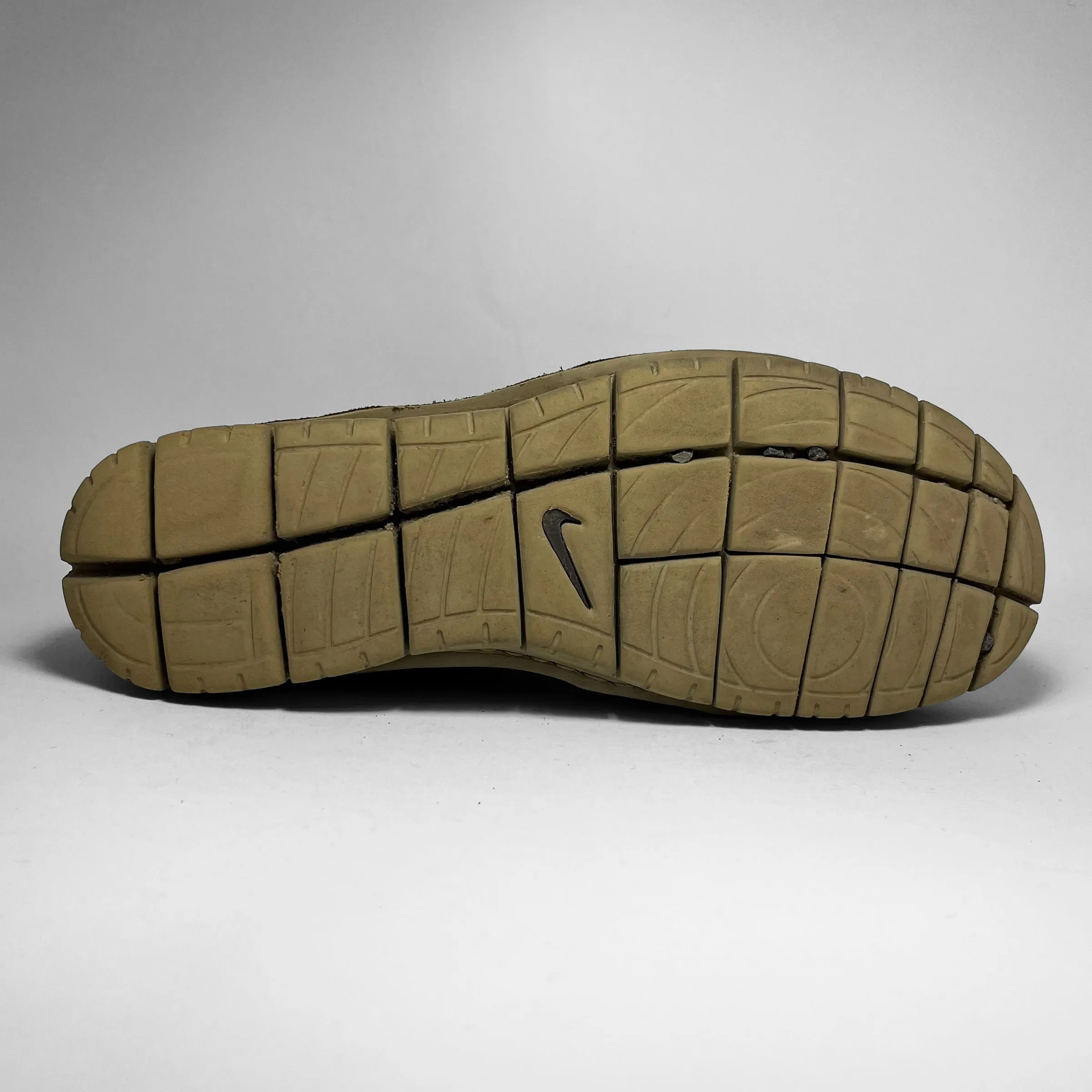 Nike Considered BB Mid (2005-2009)