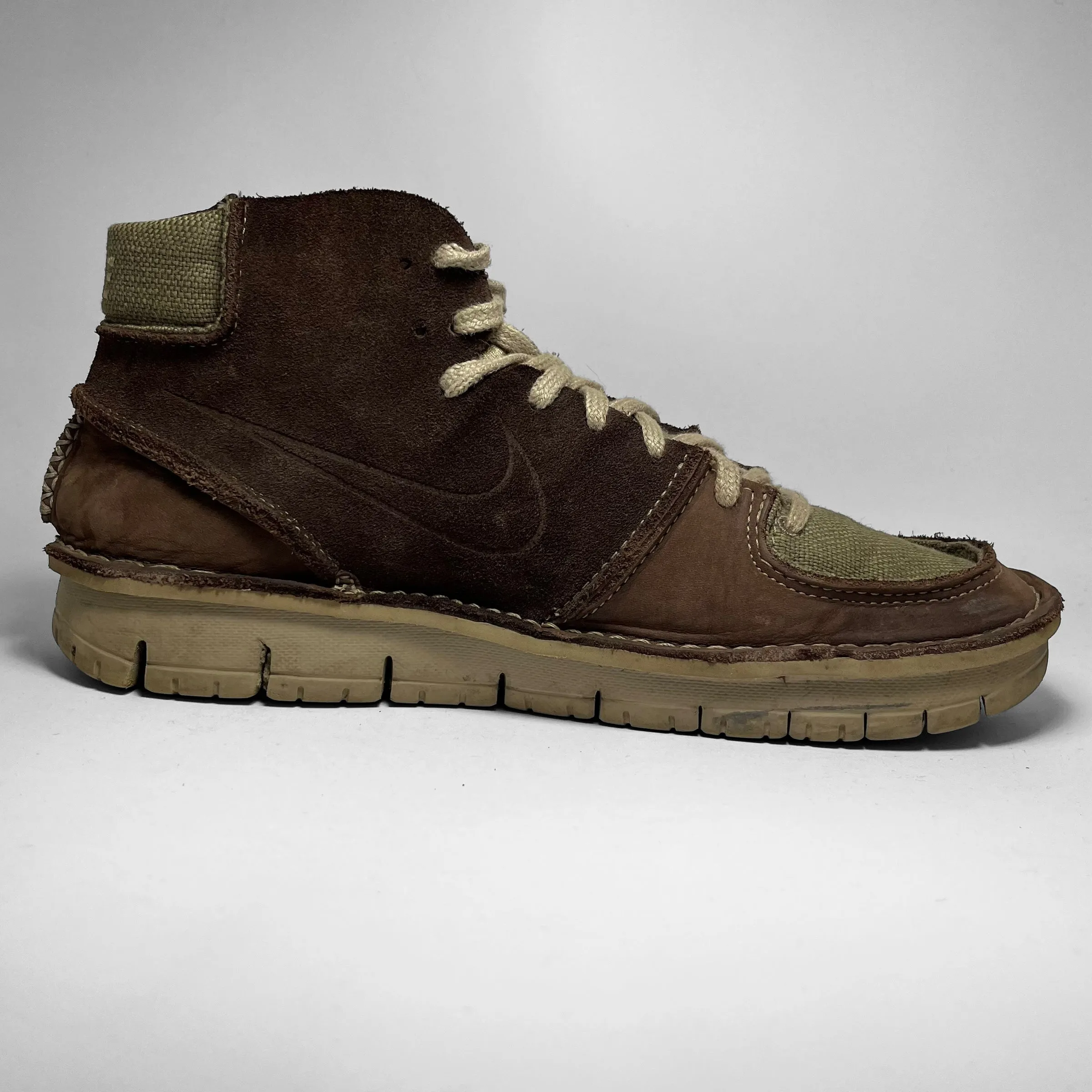 Nike Considered BB Mid (2005-2009)