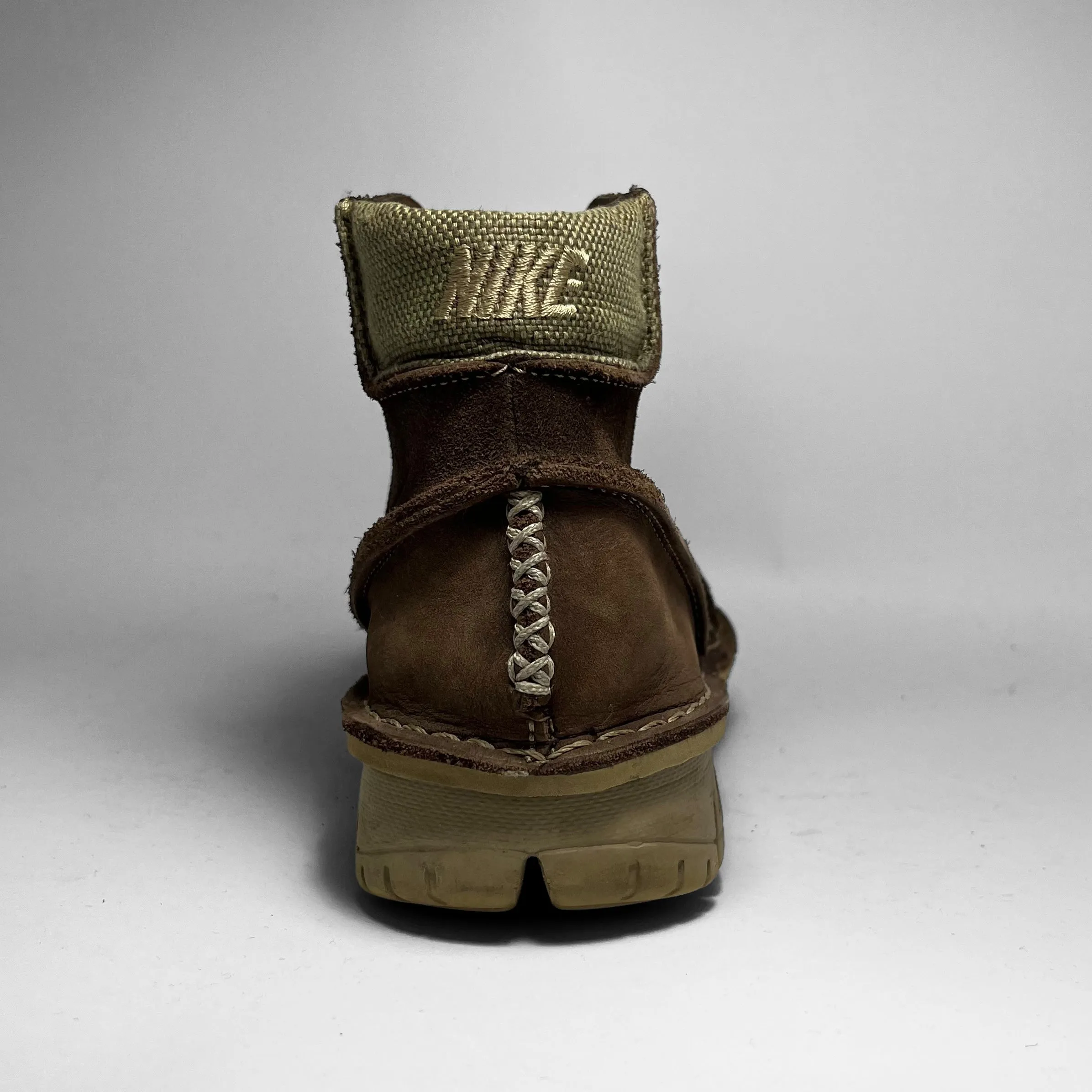 Nike Considered BB Mid (2005-2009)