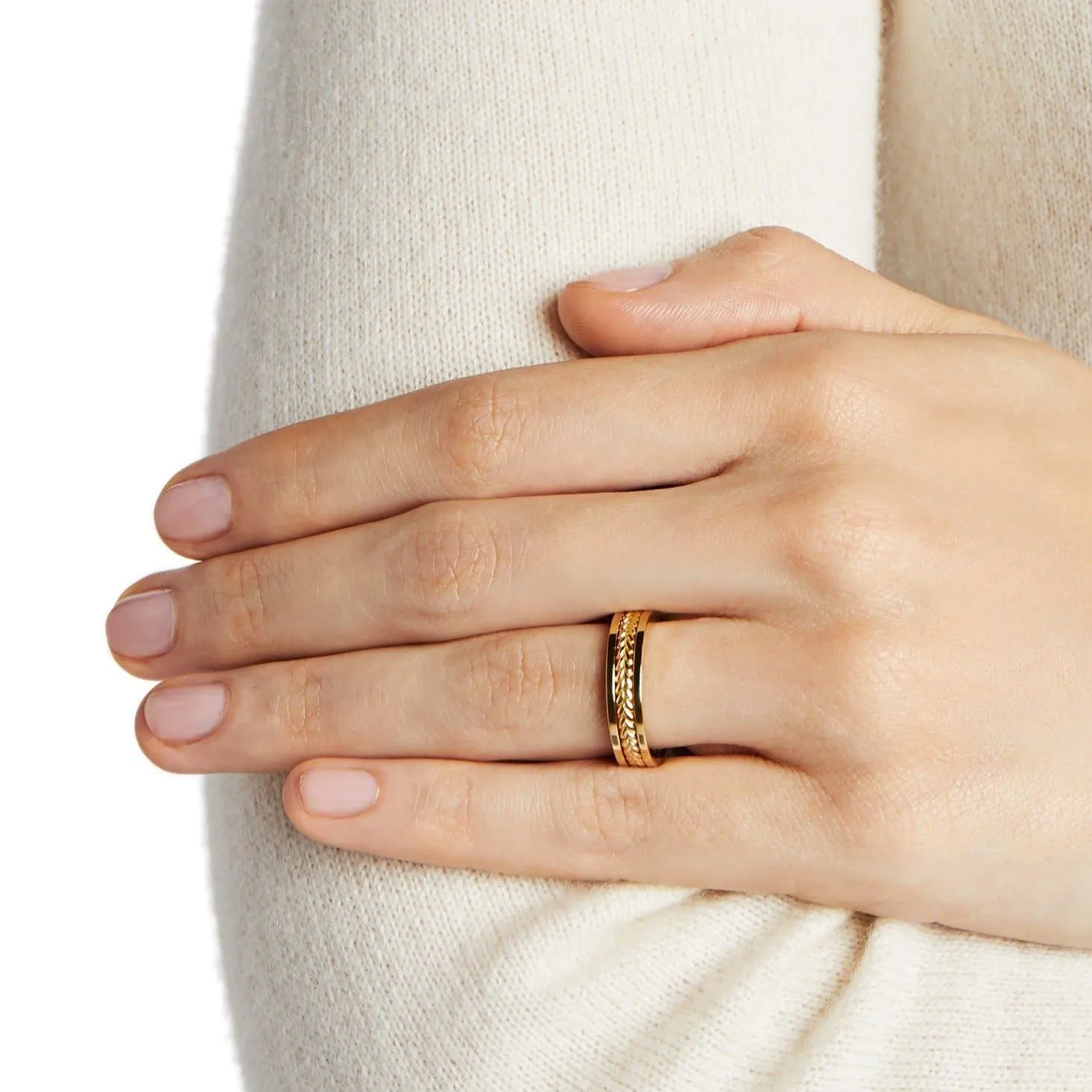 Smitten Laurel Wedding Ring