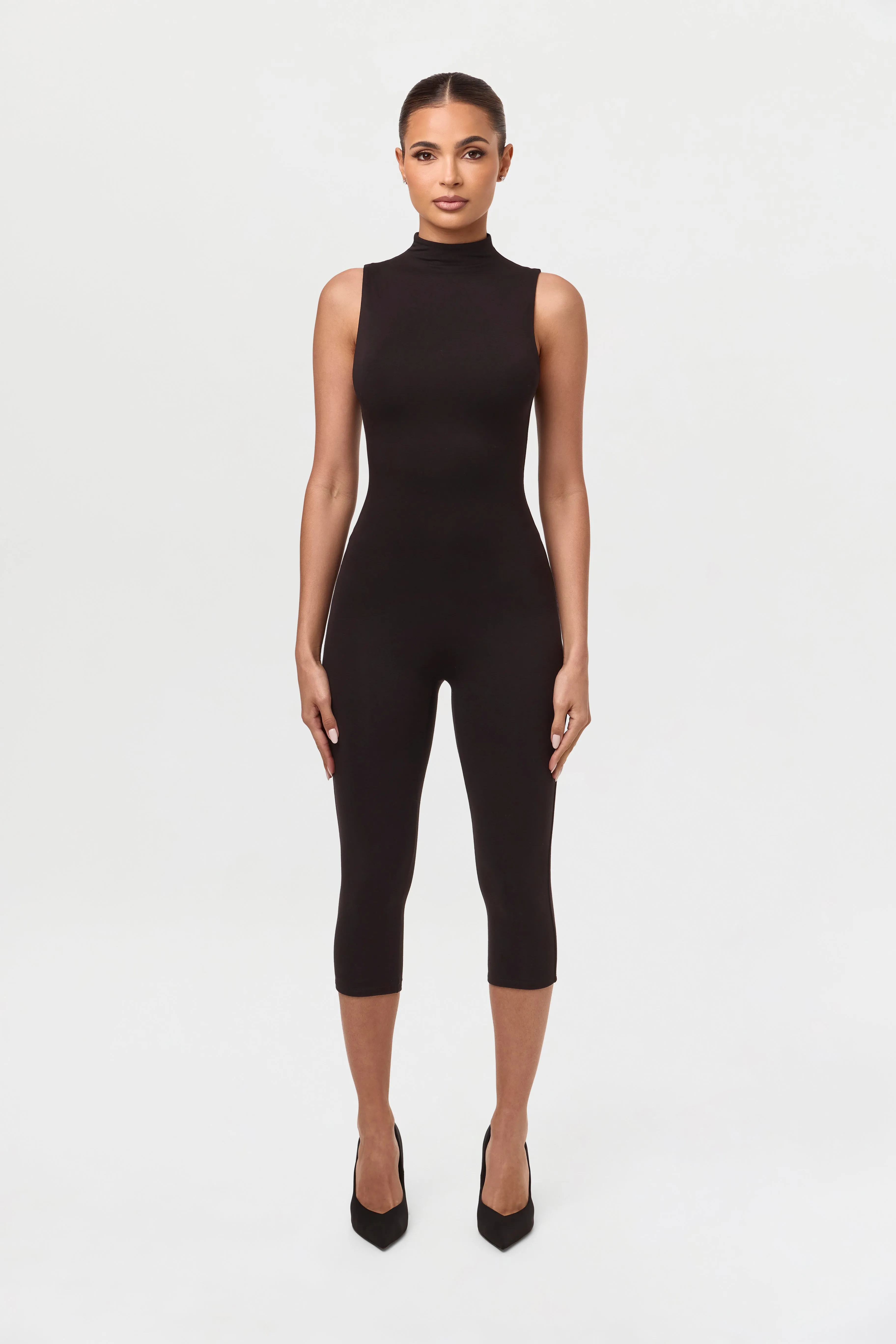 Smooth Sleeveless Capri Jumpsuit