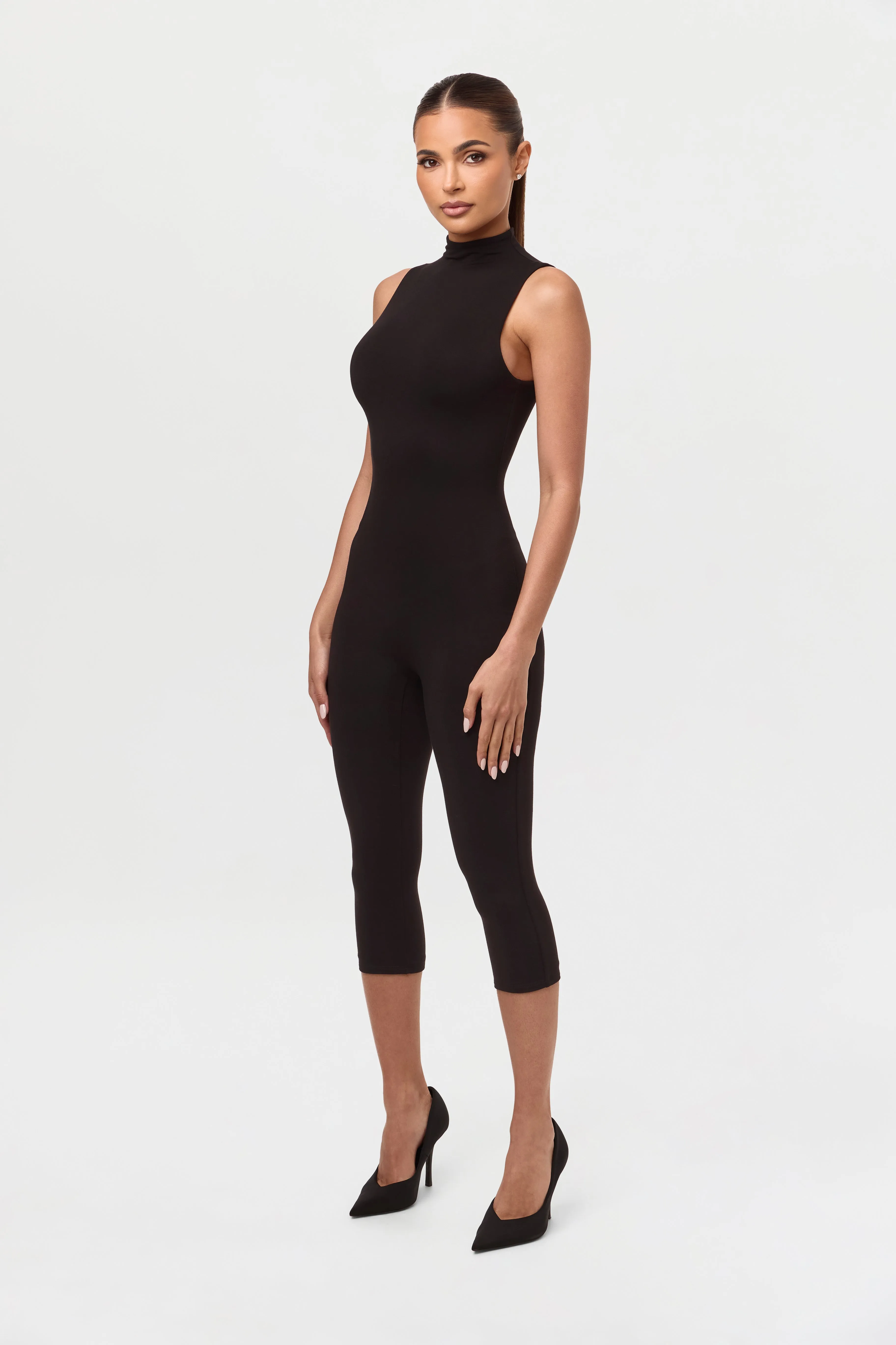 Smooth Sleeveless Capri Jumpsuit