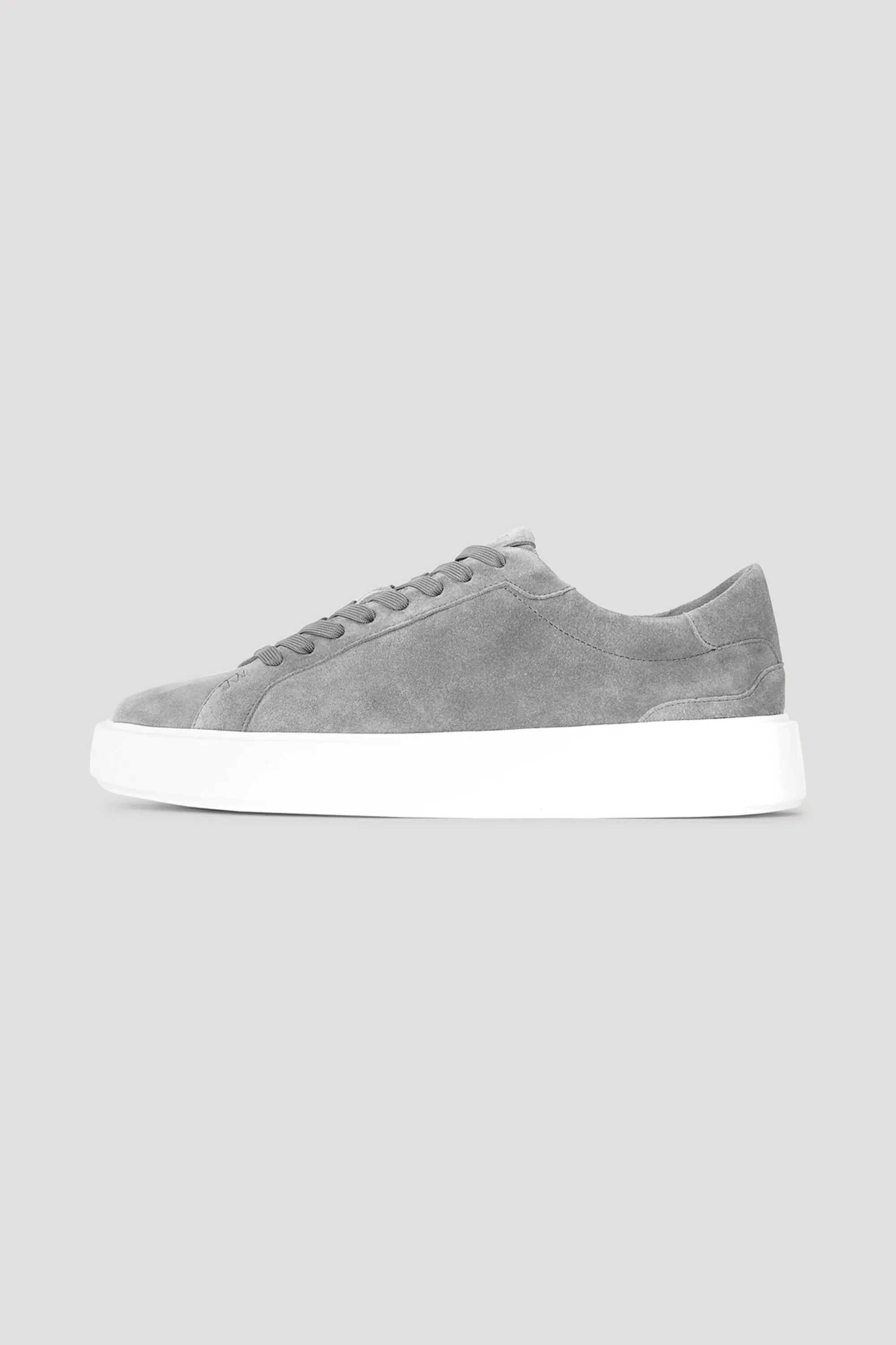 THE CLASSIC SUEDE TRAINER
