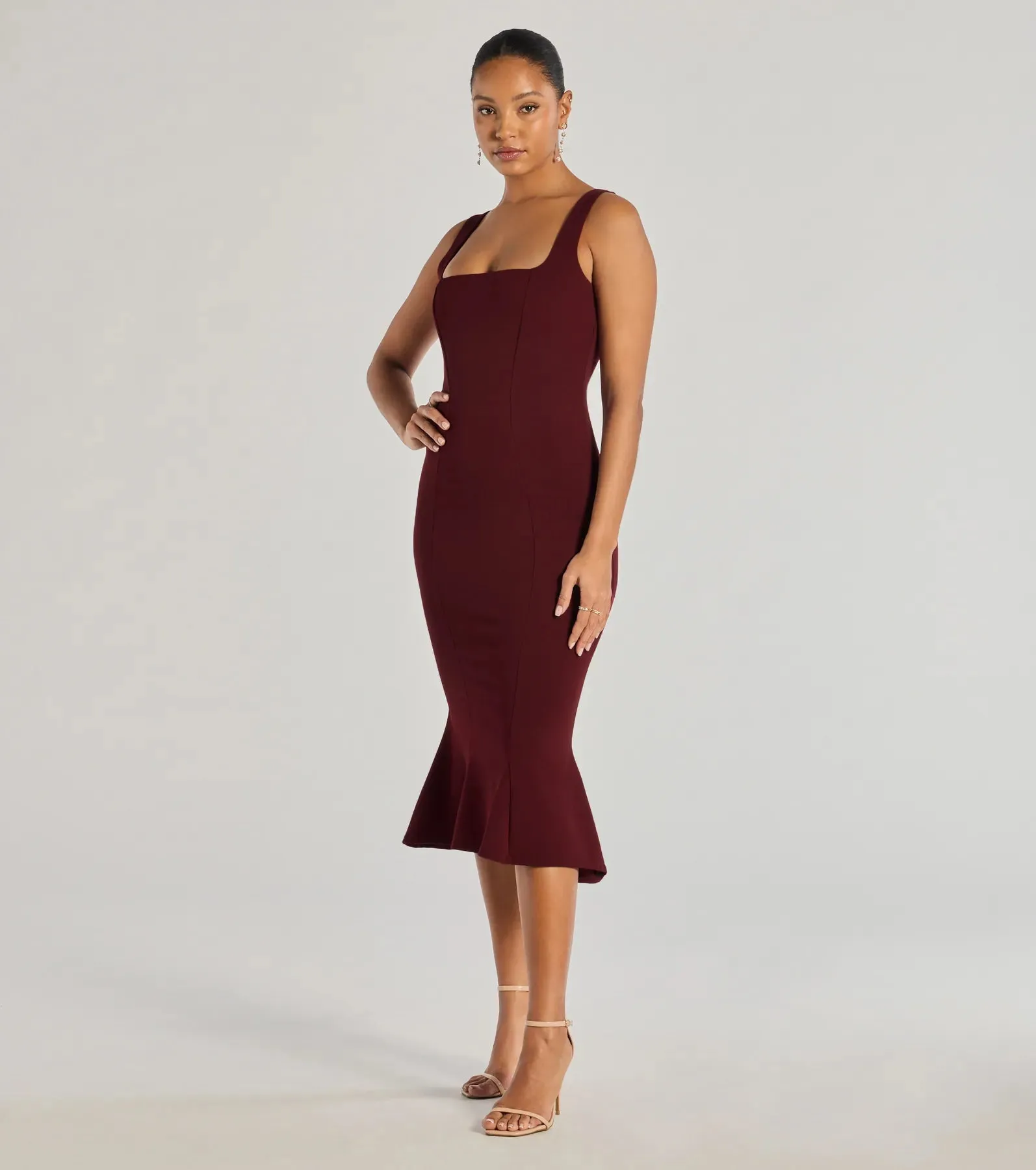 Timelessly Chic Sleeveless Flared Midi Dress