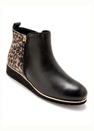 Two-material leather boots