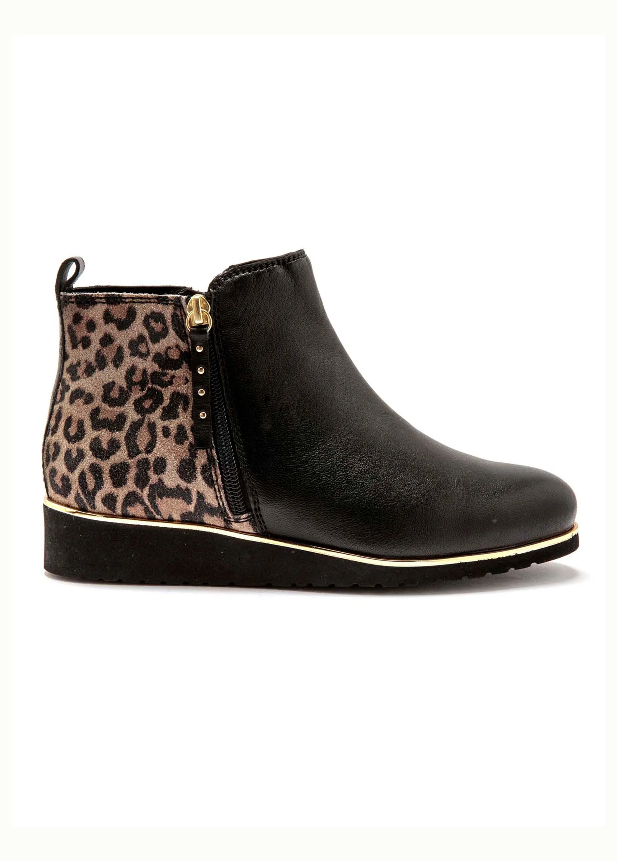 Two-material leather boots