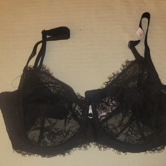Victoria's Secret Black Lace Underwire Bra