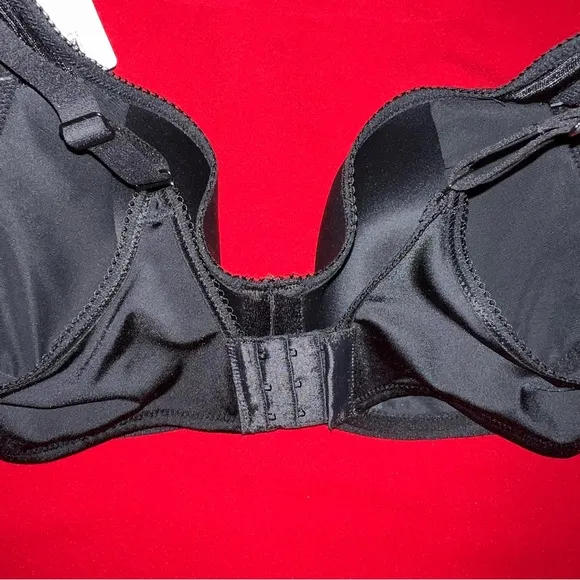 Wacoal Basic Beauty Full-Figure Spacer Underwire T-Shirt Bra Size: 36D N…
