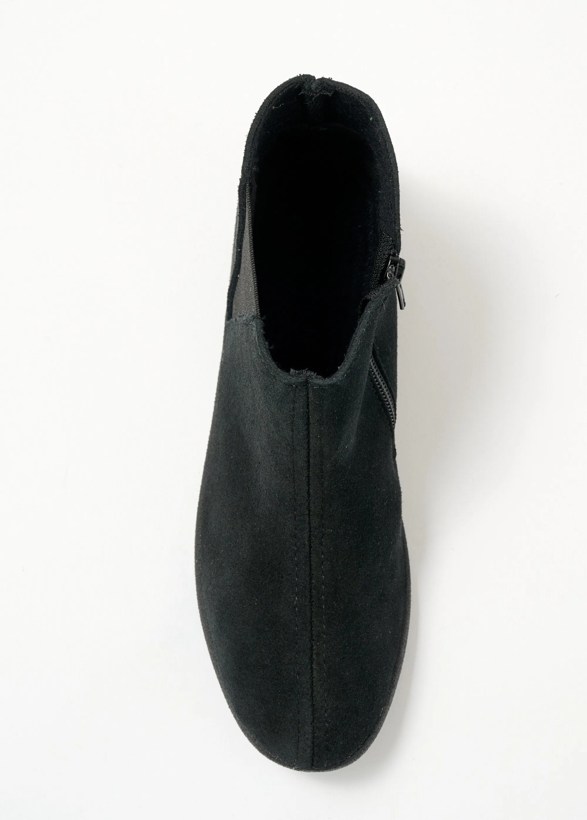 Wide comfort leather boots with elasticated zips