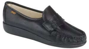 Women's Classic Slip On Loafer in Black