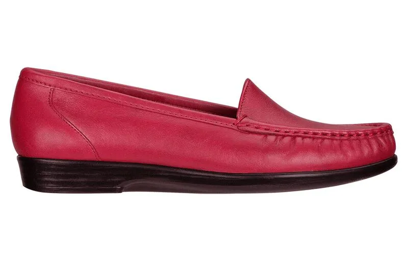 Women's Simplify Slip On Loafer in Red